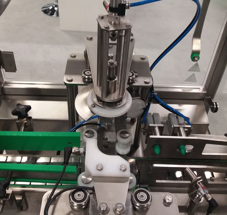 低速摇摆盖压盖机1000BPH